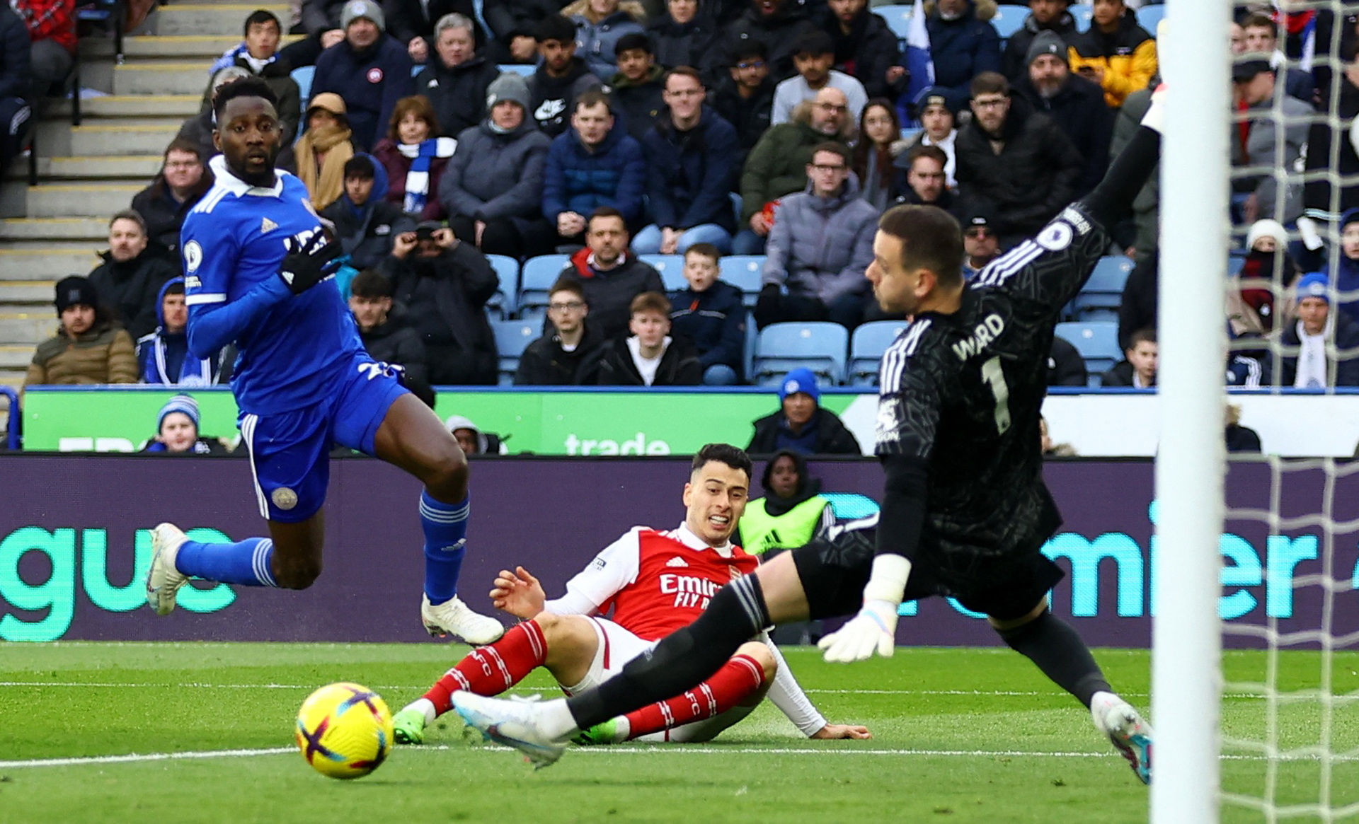 特别是巴塞 特别是巴塞